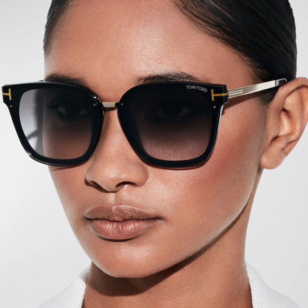 TOM FORD
Philippa Square Injection Plastic Sunglasses *Polarized*